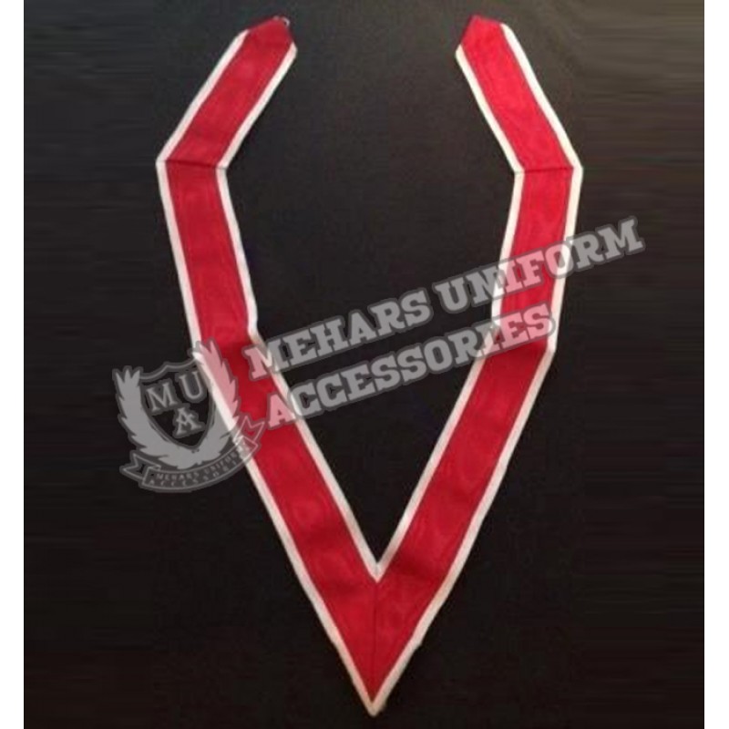 Red Collaret with Gold Trim 15 inch